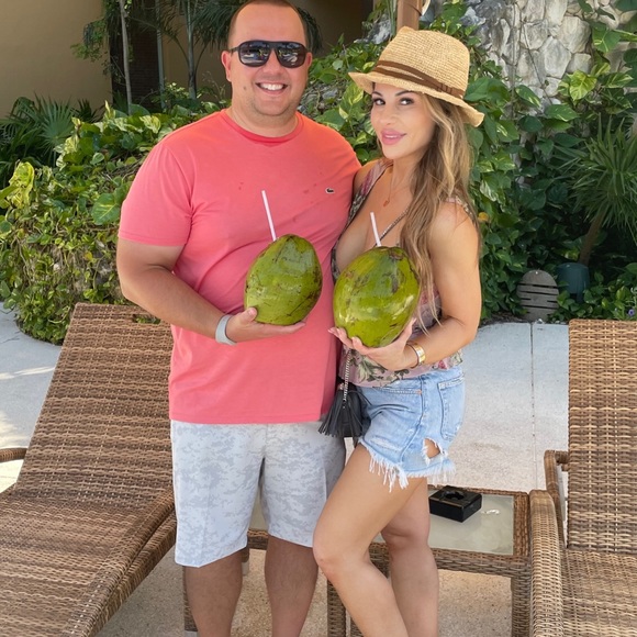 A little About Me 🤍 - Picture 13 of 16